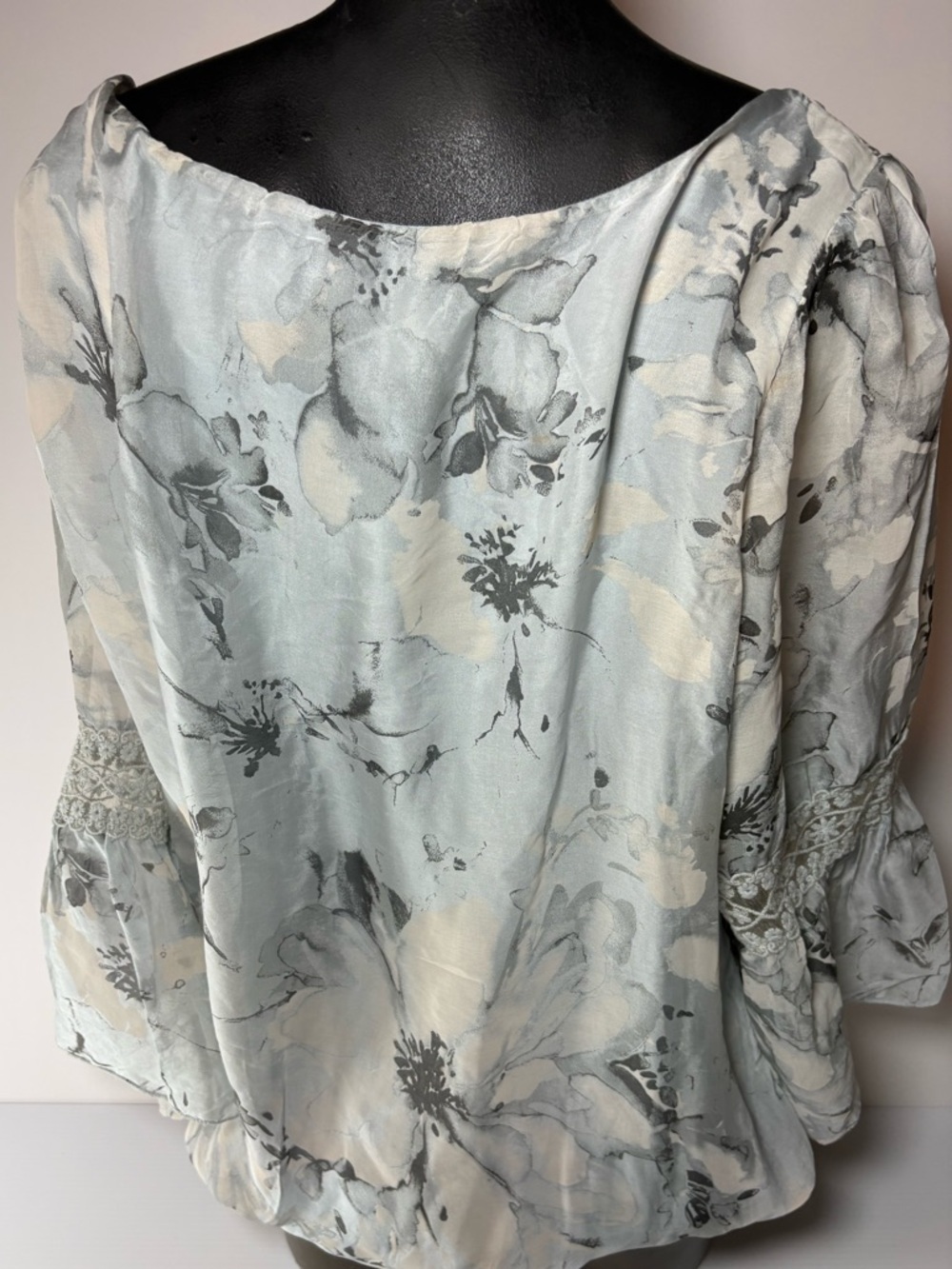 Bellambra Made in Italy Floral Peasant Blouse Viscose and Silk - Picture 2 of 6